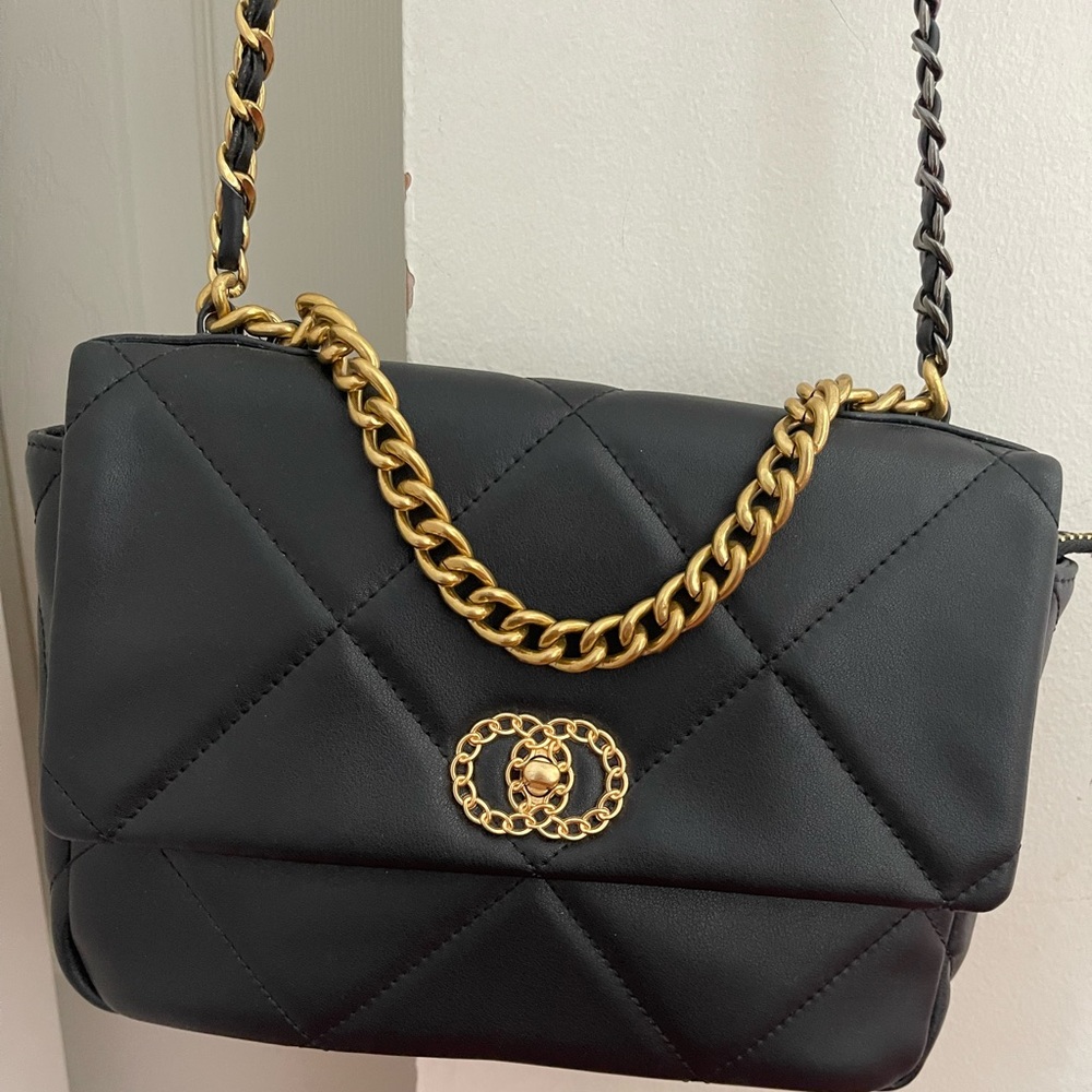 Gently used Korean crossbody bag